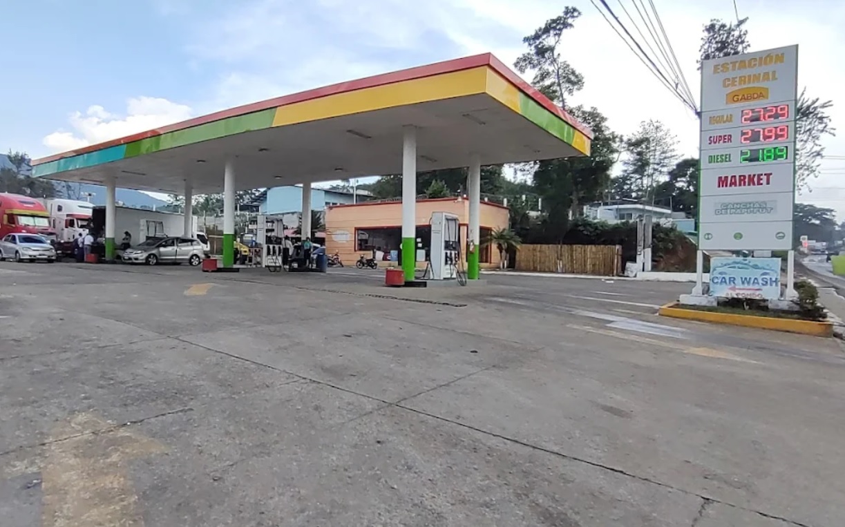 Guía de Inversión: ¿Por qué el Sector de Gasolineras en Guatemala es el Negocio Inteligente para Capitales Regionales?