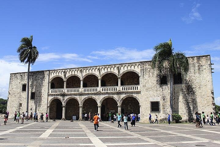 República Dominicana Vibra En Cultura: Historia, Música y Arte
