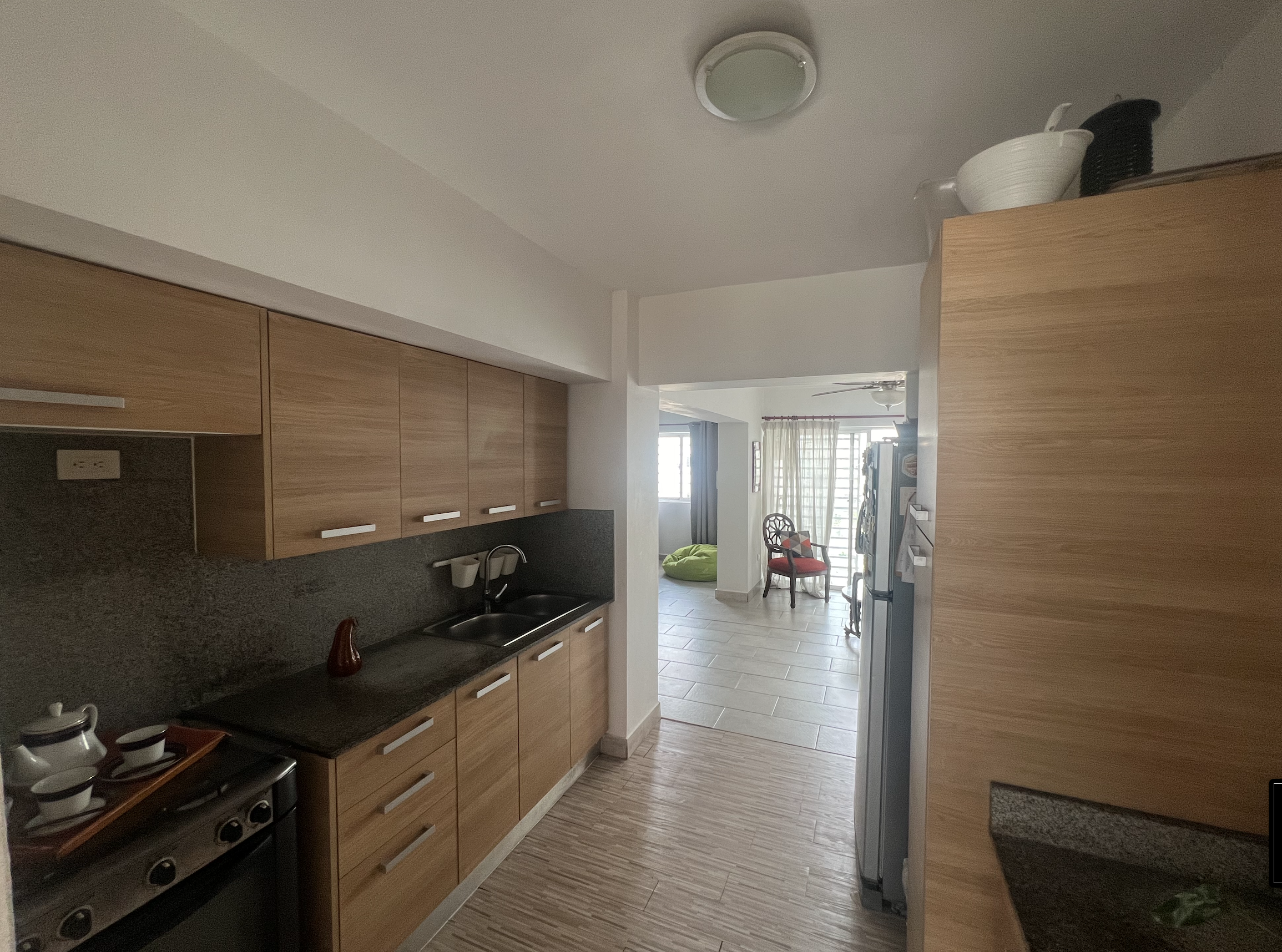 Apartamento de Oportunidad en Riviera Colonial !!