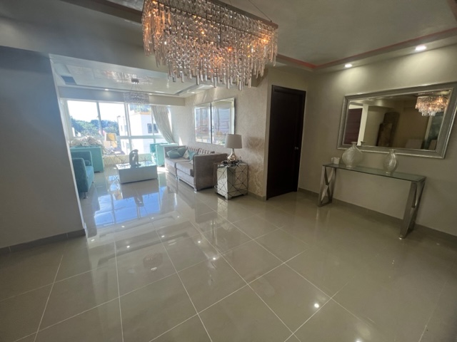 De Oportunidad, Apartamento en Colina de los Rios!!