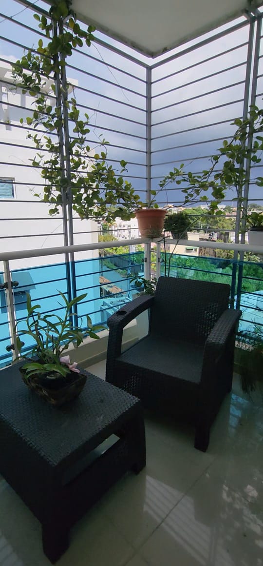 Apartamento listo con terraza privada en la Jacobo Majluta