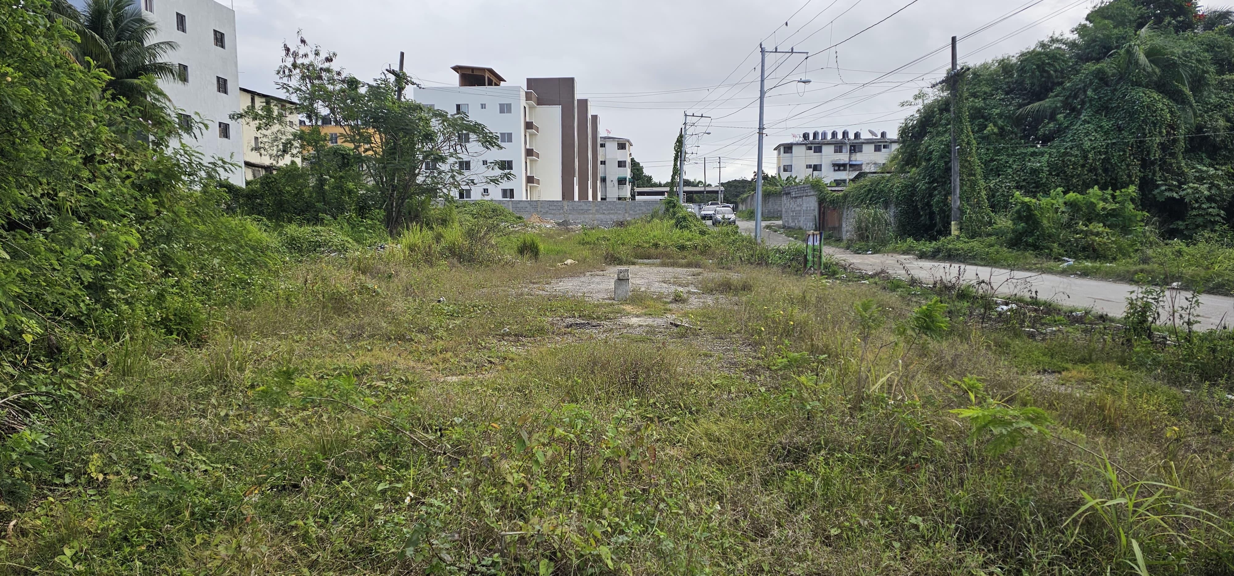 Terreno amplio ubicado en Jardines del Mirador Guaricano