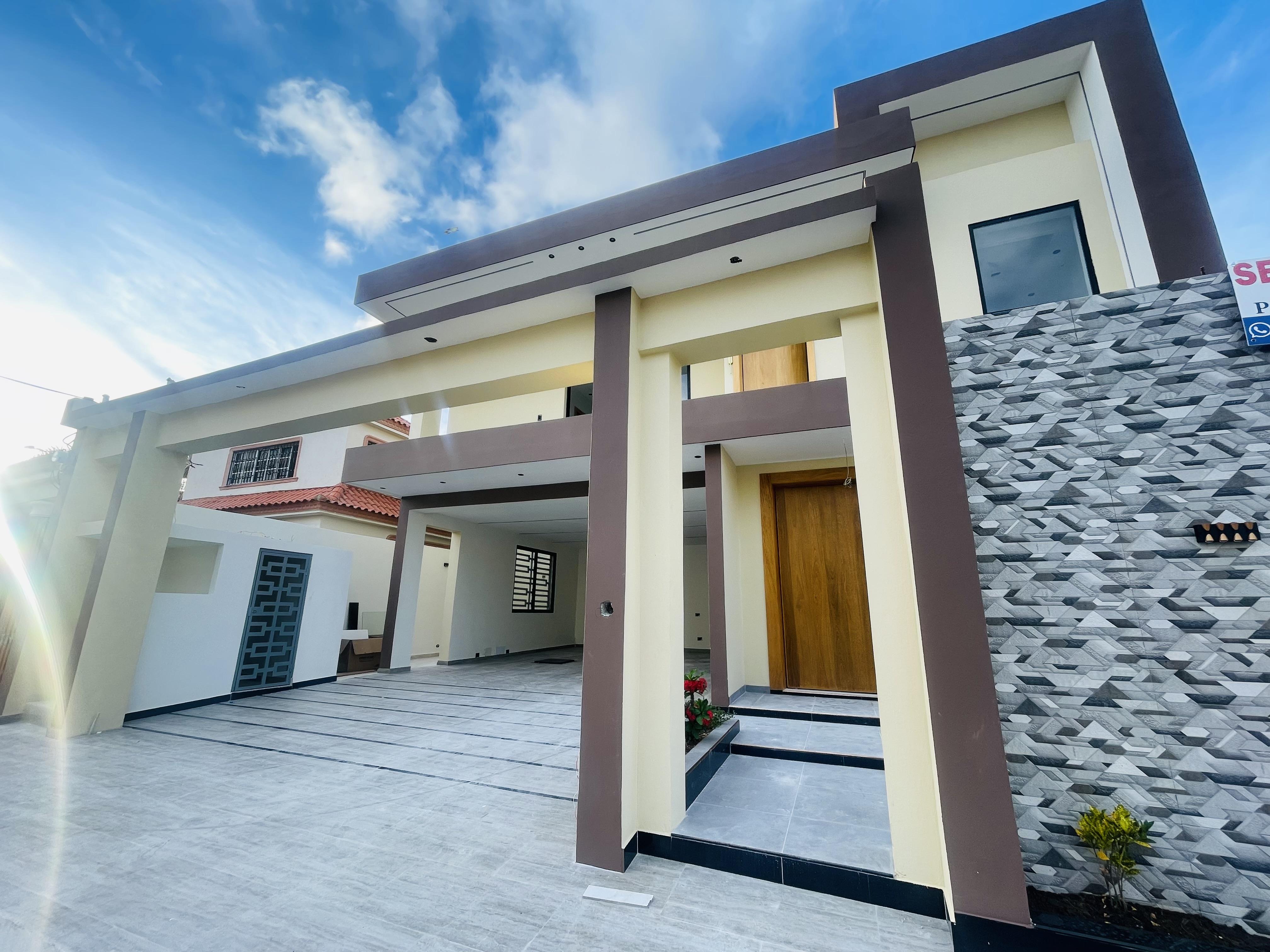 En venta Hermosa casa de lujo Prado oriental