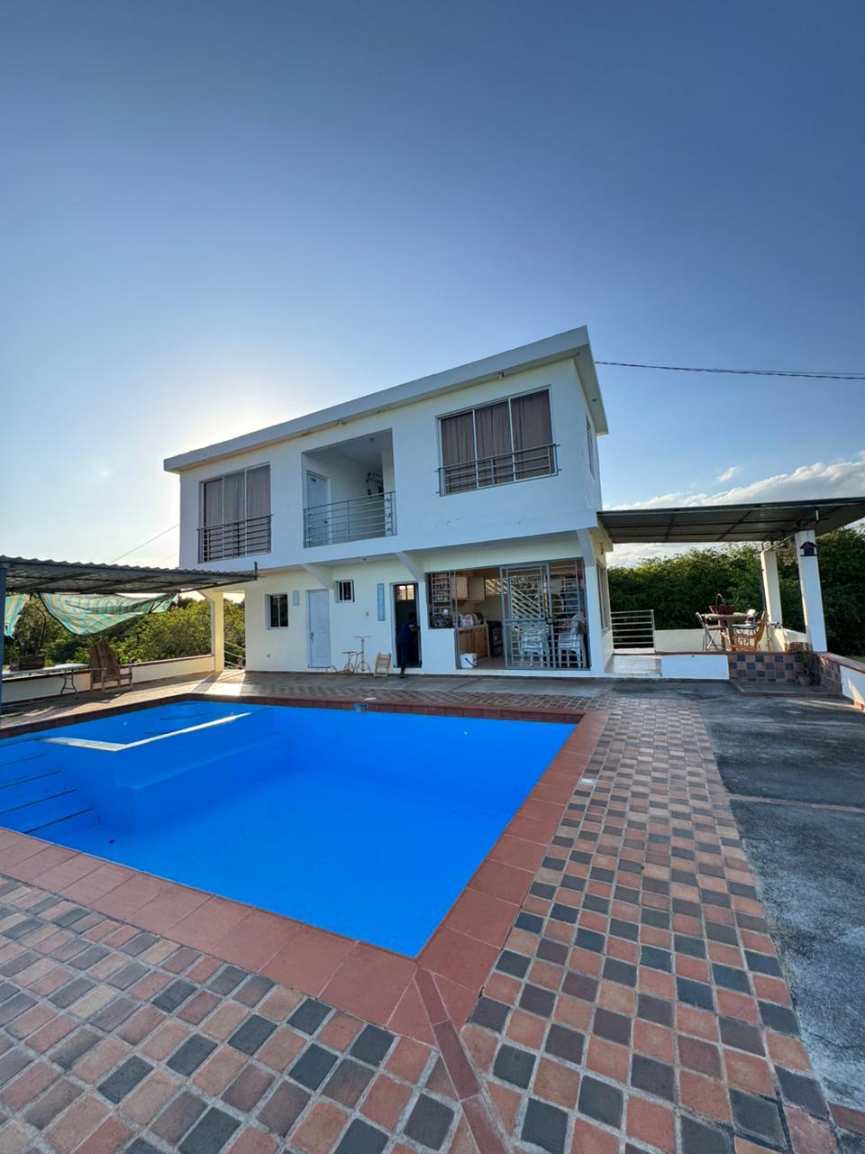 Villa en Najayo con Piscina y 23,500 m² de Terreno | Vista al Mar