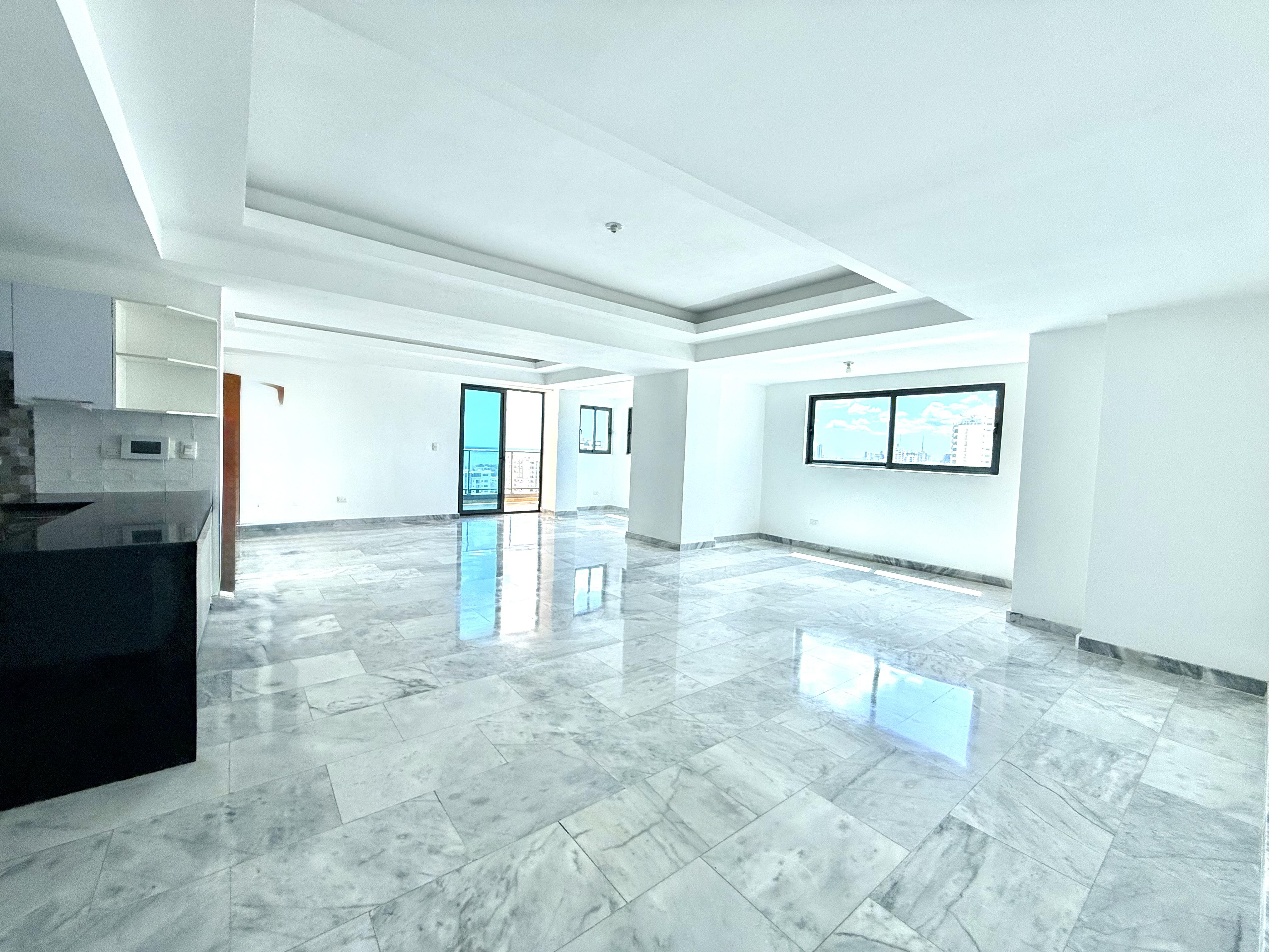 Apartamento en venta en La Esperilla De 3 Habitaciรณnes 3.5 Baรฑos 3 Parqueos