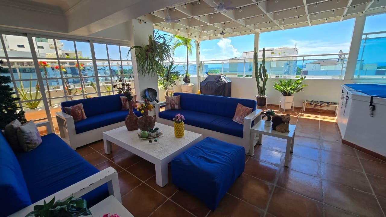 ¡ESPECTACULAR PENTHOUSE CLÁSICO EN VENTA!