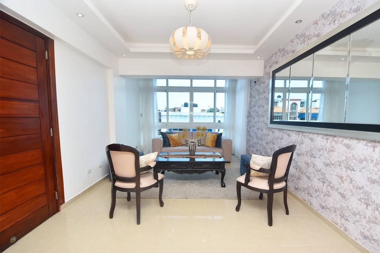 Venta de amplio apartamento en El Millón