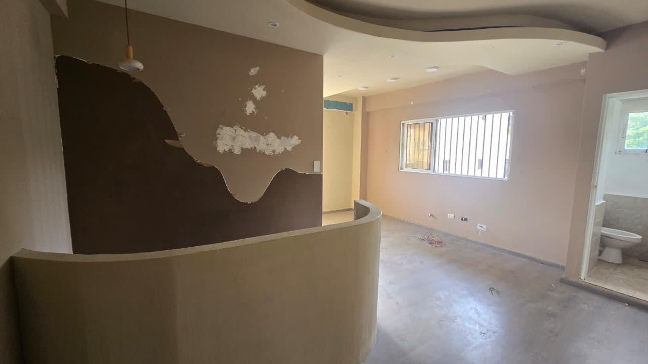 LOCAL COMERCIAL MIRADOR SUR (D.N)