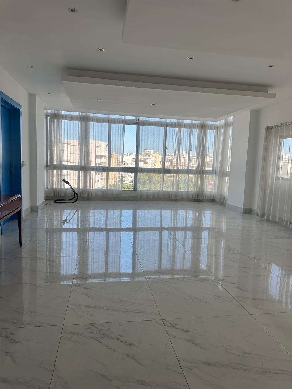Penthouse en alquiler con línea blanca -Mirado Sur