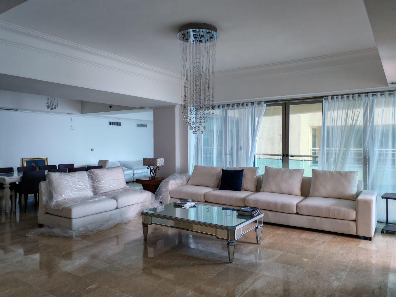 Apartamento con terraza privada y vista espectacular al mar