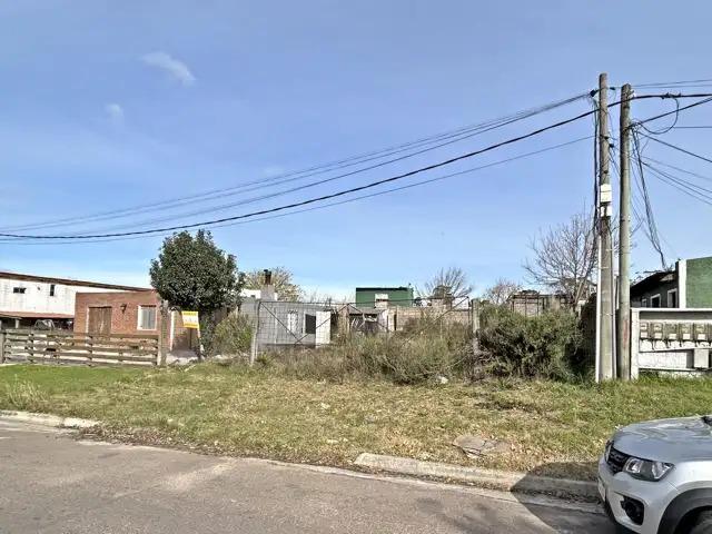 Lot in Evaristo Morales