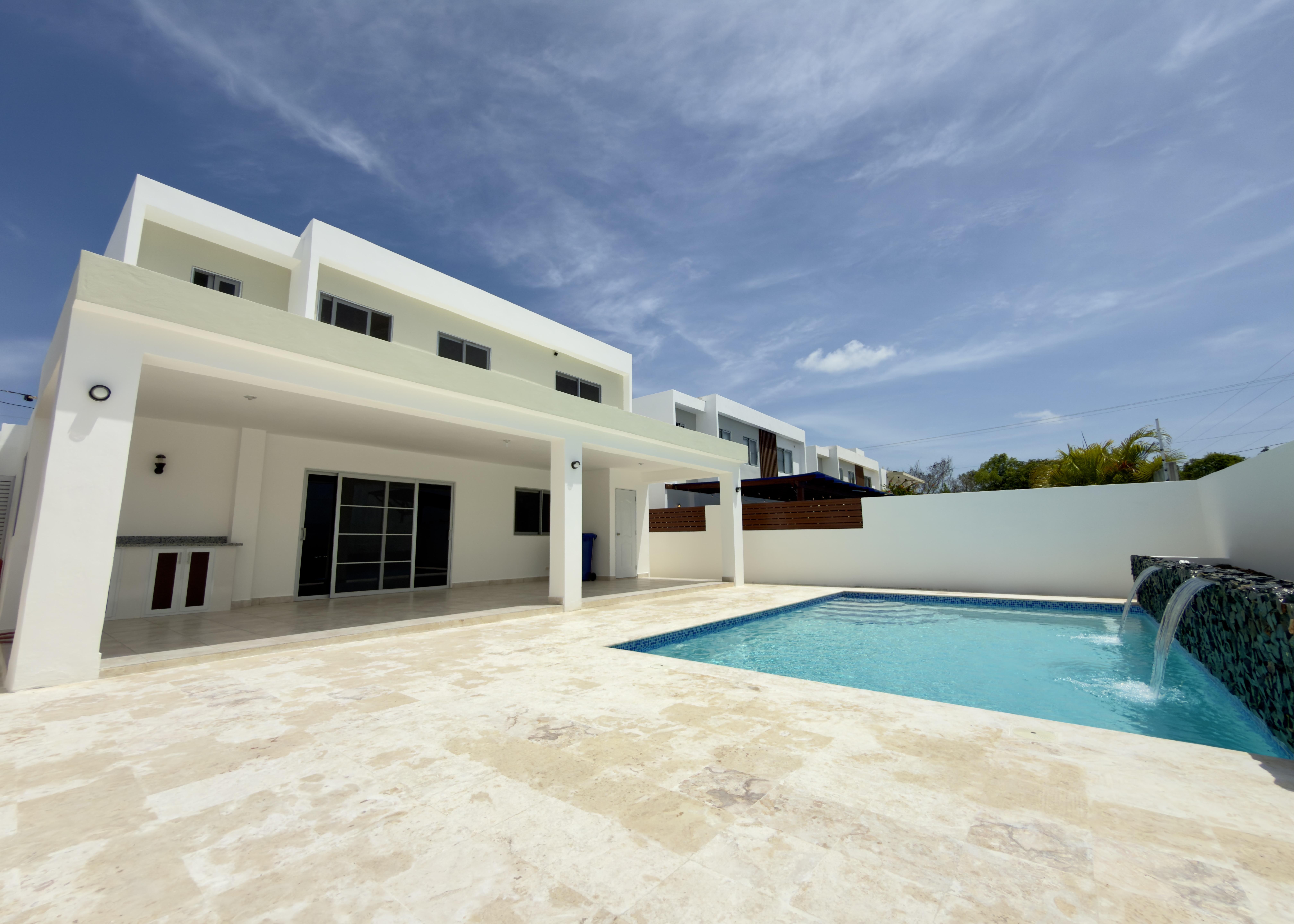 Res. Primaveral II: Moderna residencia lista de 3 hab con Piscina