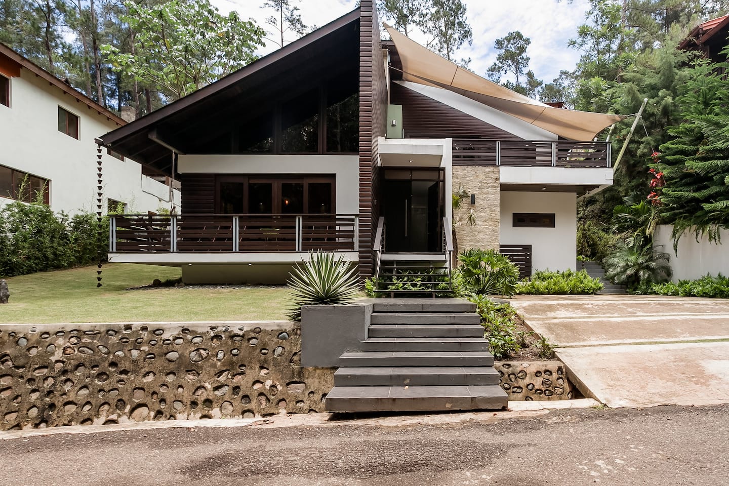 Japanese Villa, Jarabacoa Dolce Vita Luxury Properties