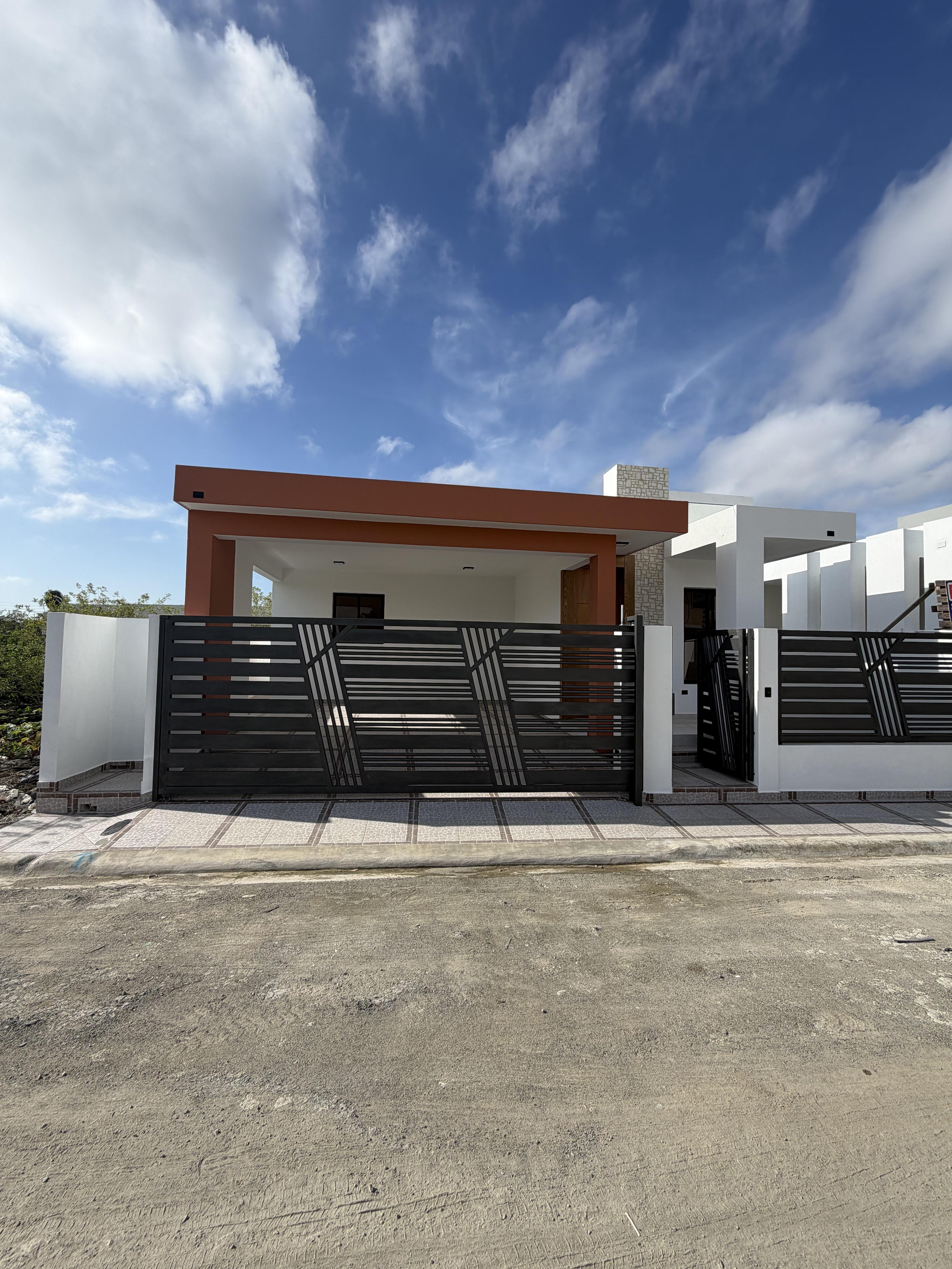 CASA EN VENTA EN MOCA