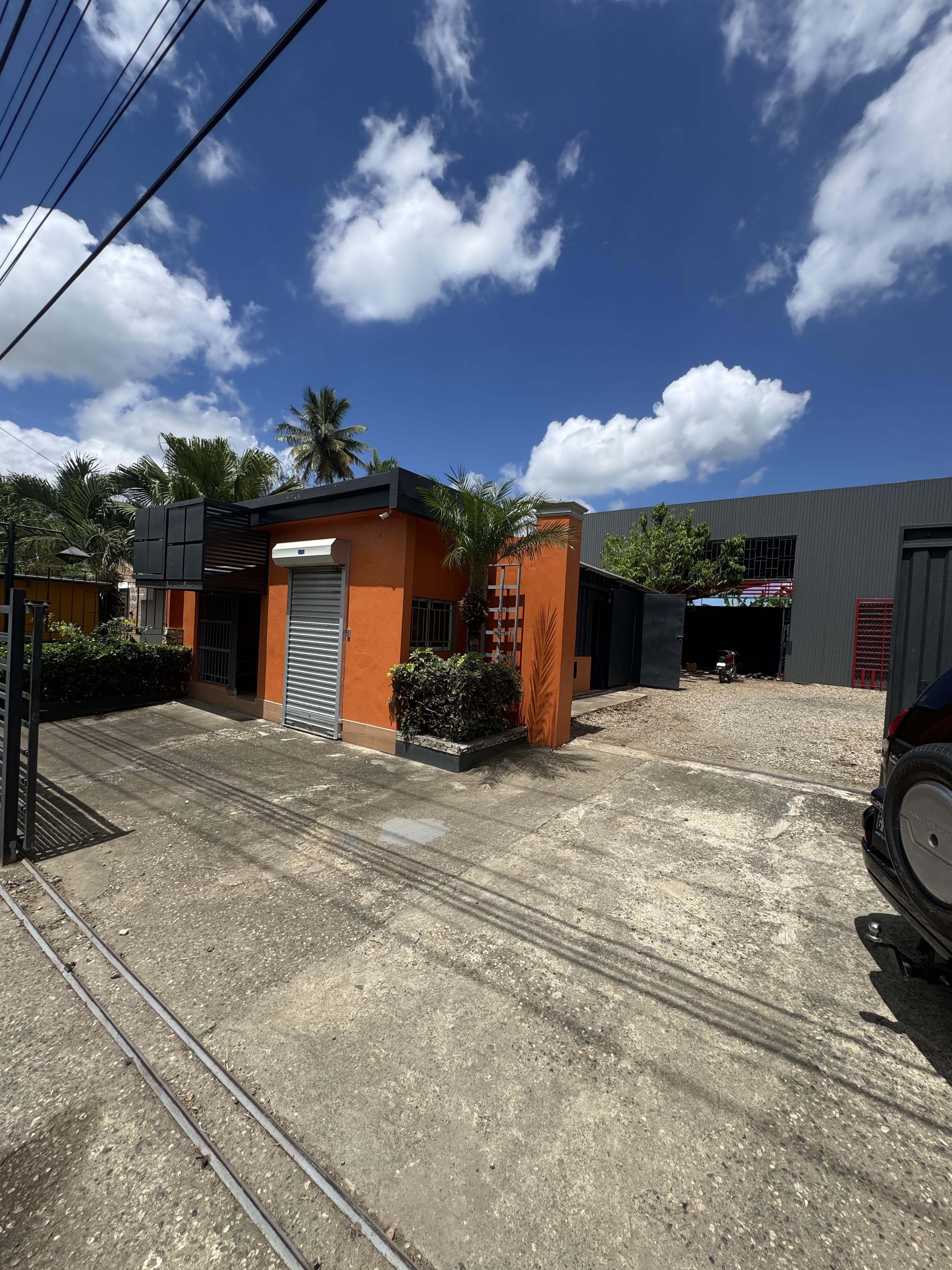 Nave industrial en Moca