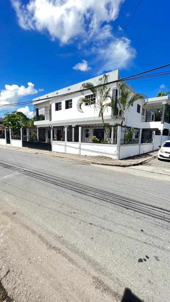 Casa en venta en Máximo Gómez, Bonao — 3 hab, 527 m²