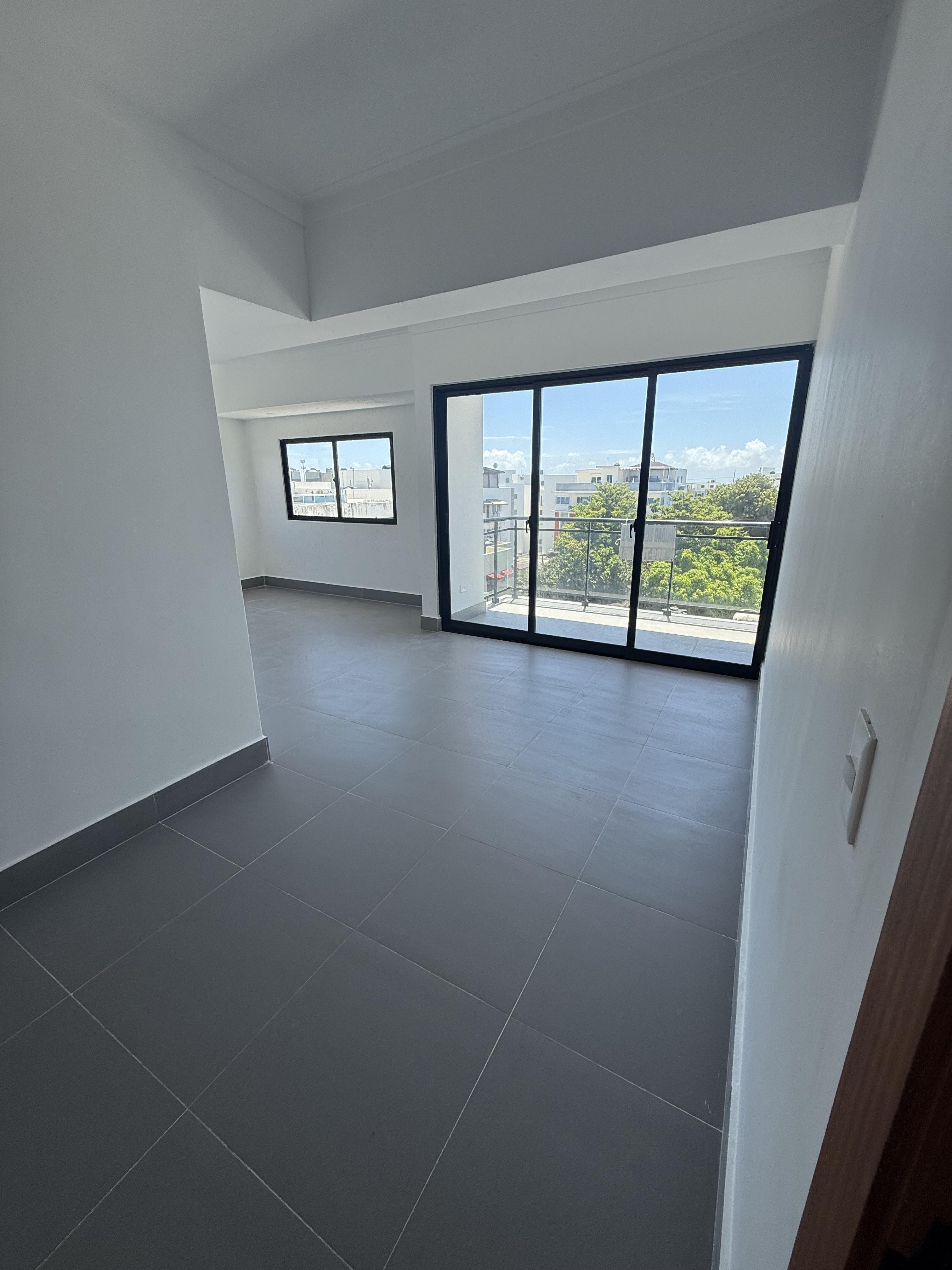 Apartamento en venta en Los Jardines del Sur, Santo Domingo D.N.