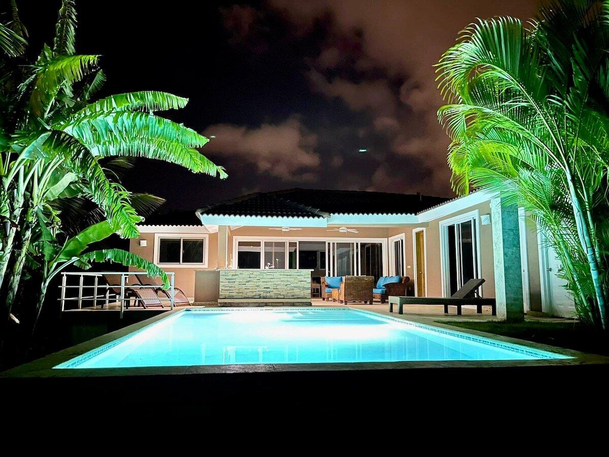 Superior 3-Bedroom Villa in Gated Community with Private Pool – Sosúa