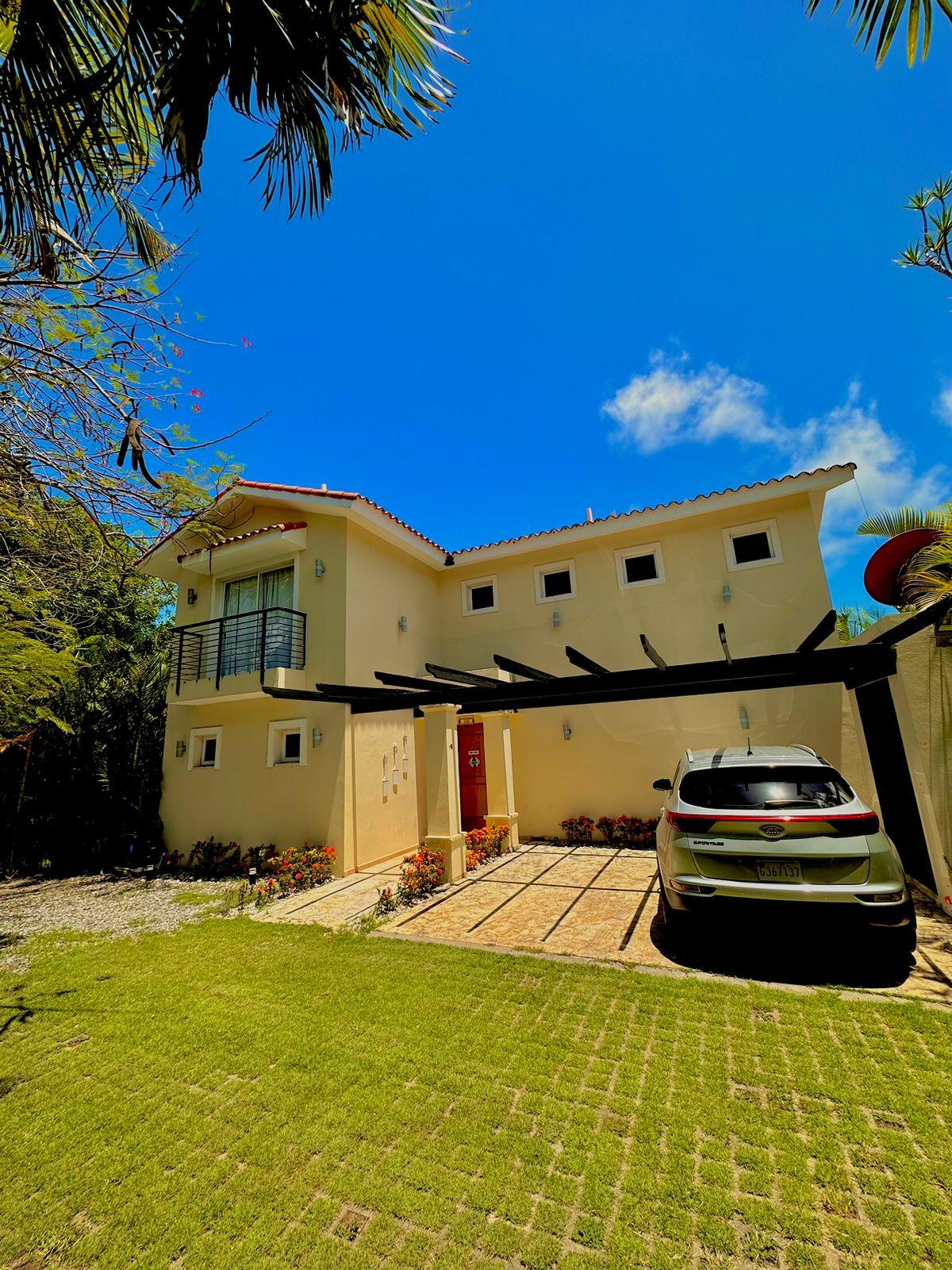 Villa in Metro Country Club