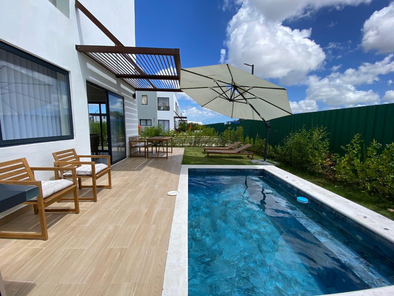 Se alquila villa 4 habitaciones amueblada en vista cana