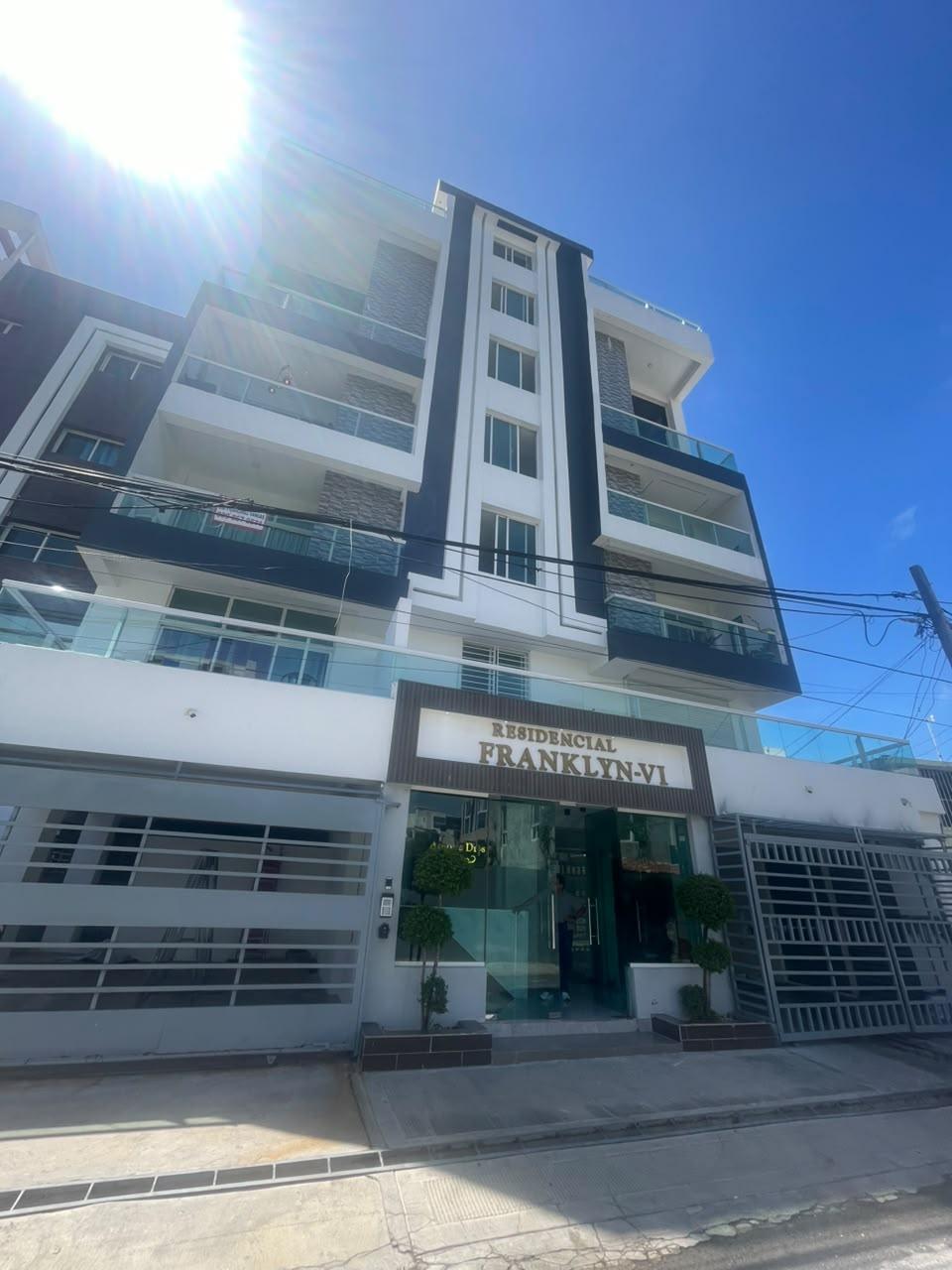 Apartamento Listo para mudarse en Corales del Sur de 3 Habitaciones con Terraza Exclusiva Santo Domingo Este