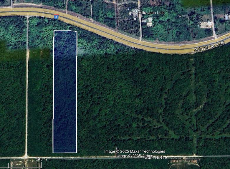 Solar en Juan Dolio Frente a la autovia del este