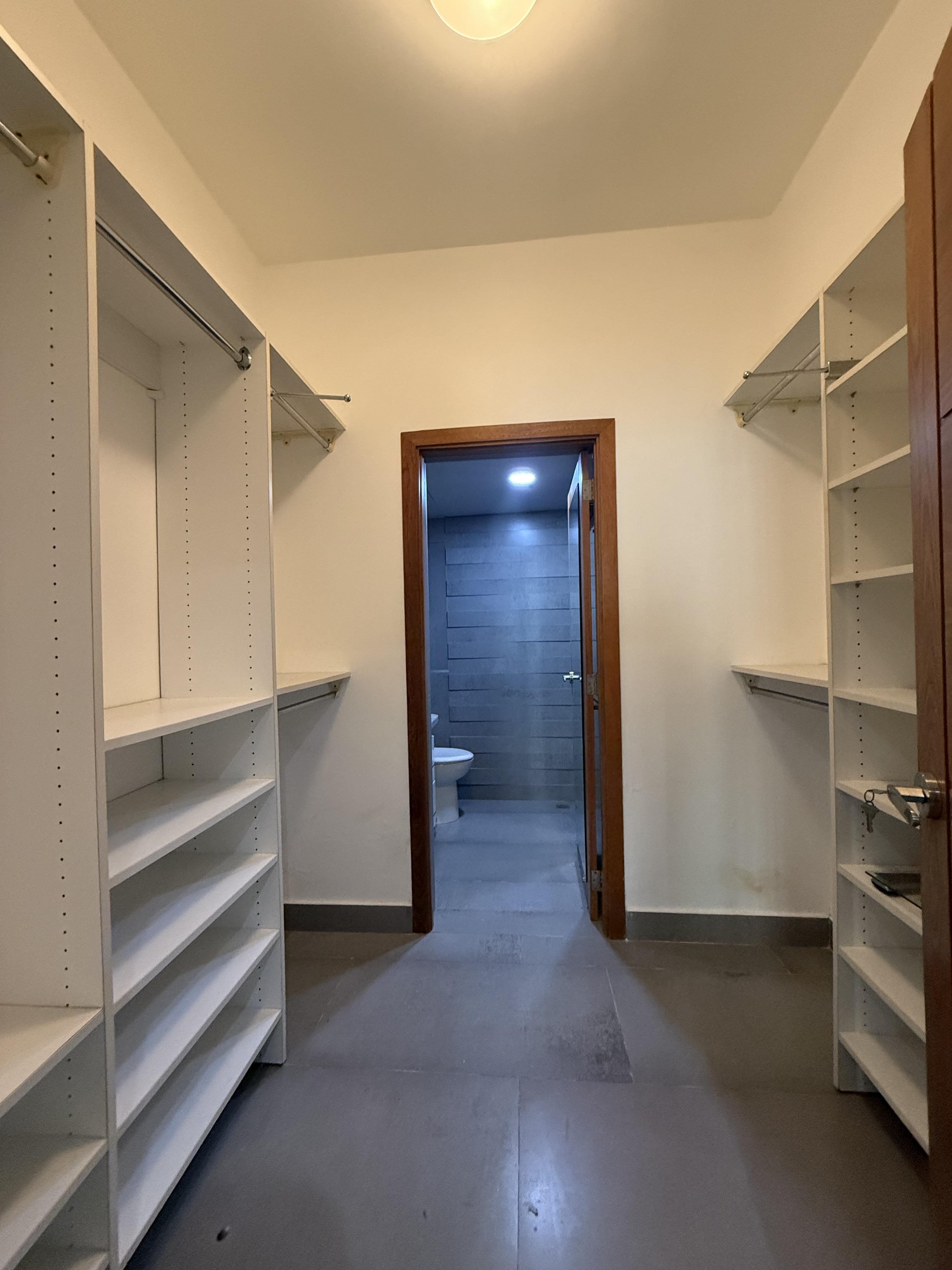 Ensanche Piantini - Apartamento en Renta( Opcion a Venta ) 2 Habitaciones - 5