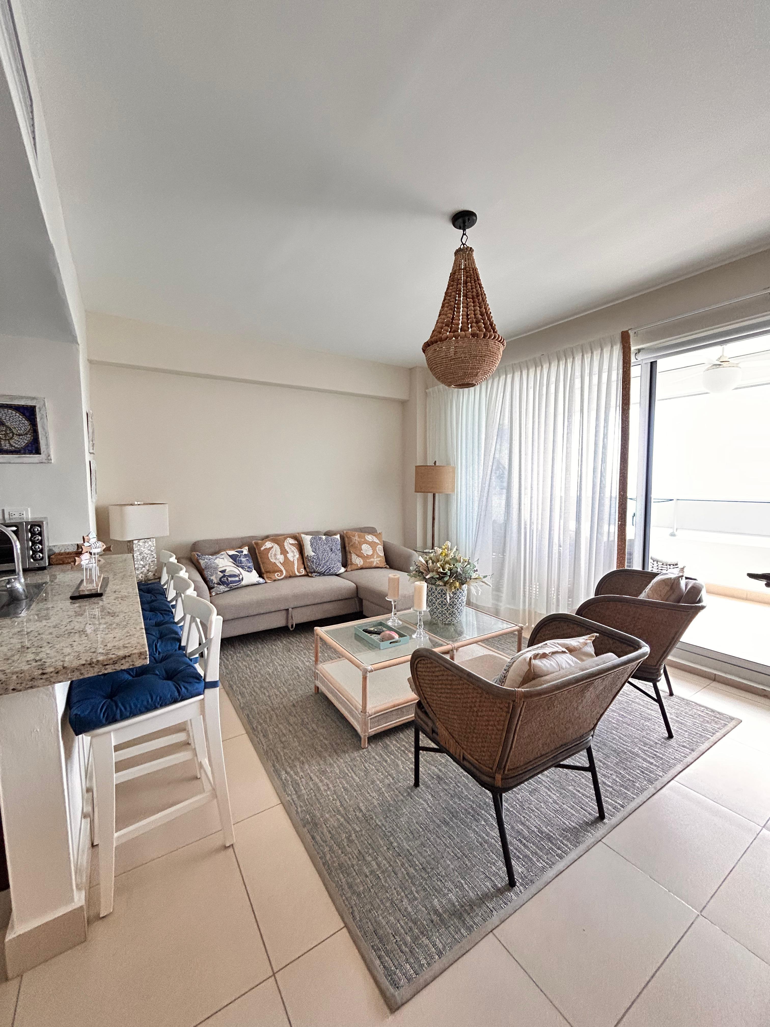 Aparteamento amueblado en alquiler, frente al mar ubicado en Juan Dolio