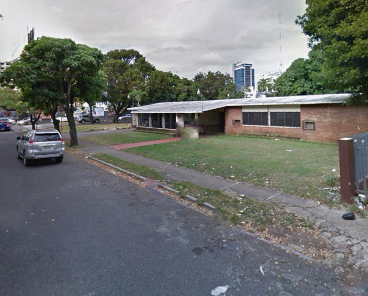 En Venta Terreno en exclusiva Locación, Av. Tiradentes - 1,600mts