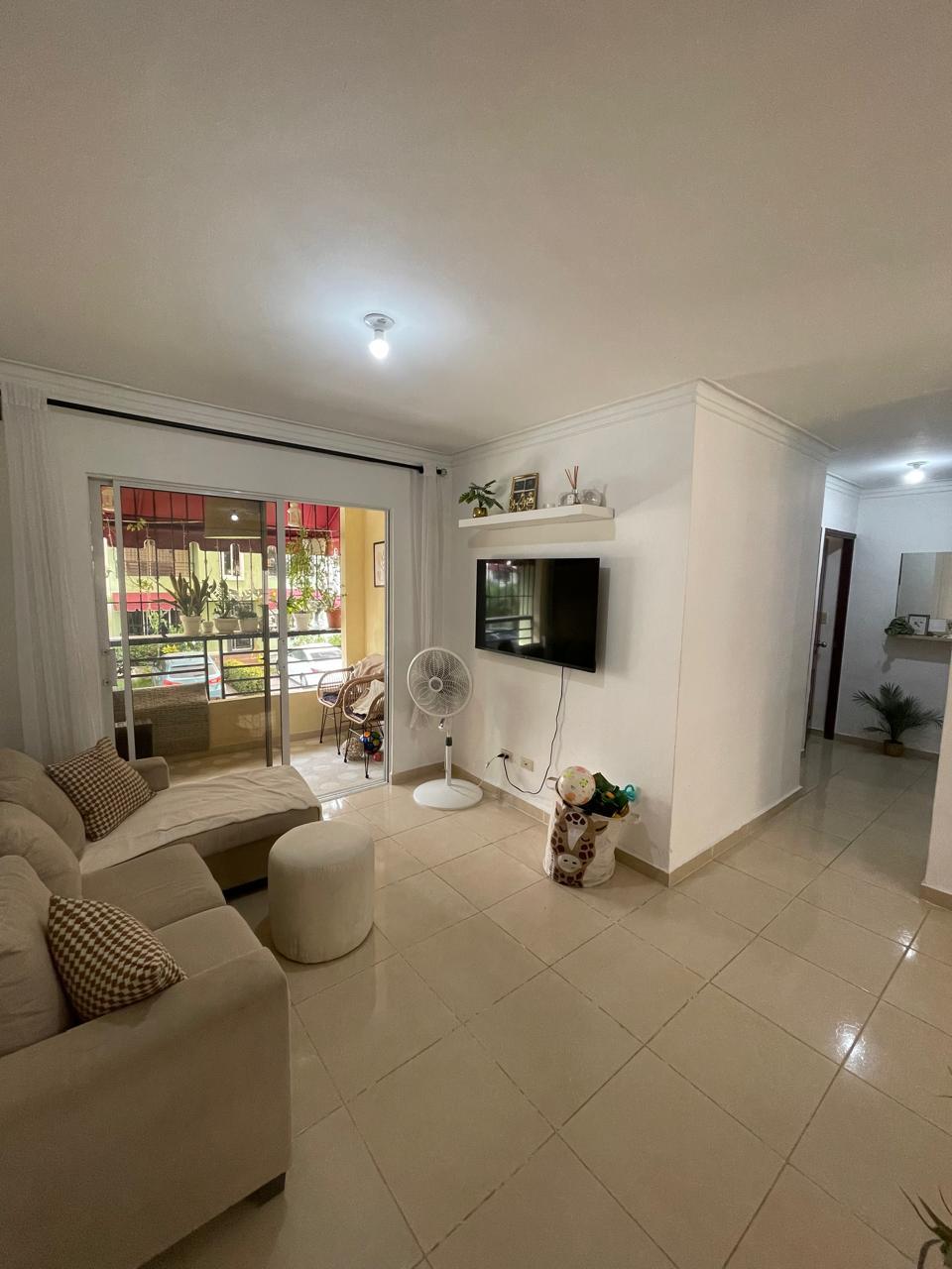 Apartamento en Juan Rafael Sur 2do nivel