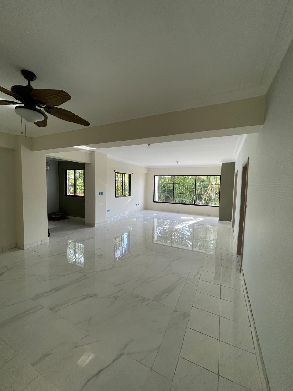 Amplio Apartamento en Bella vista