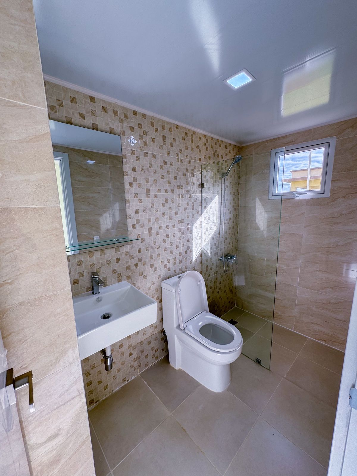 CAYENAS DEL ESTE - Imagen 1