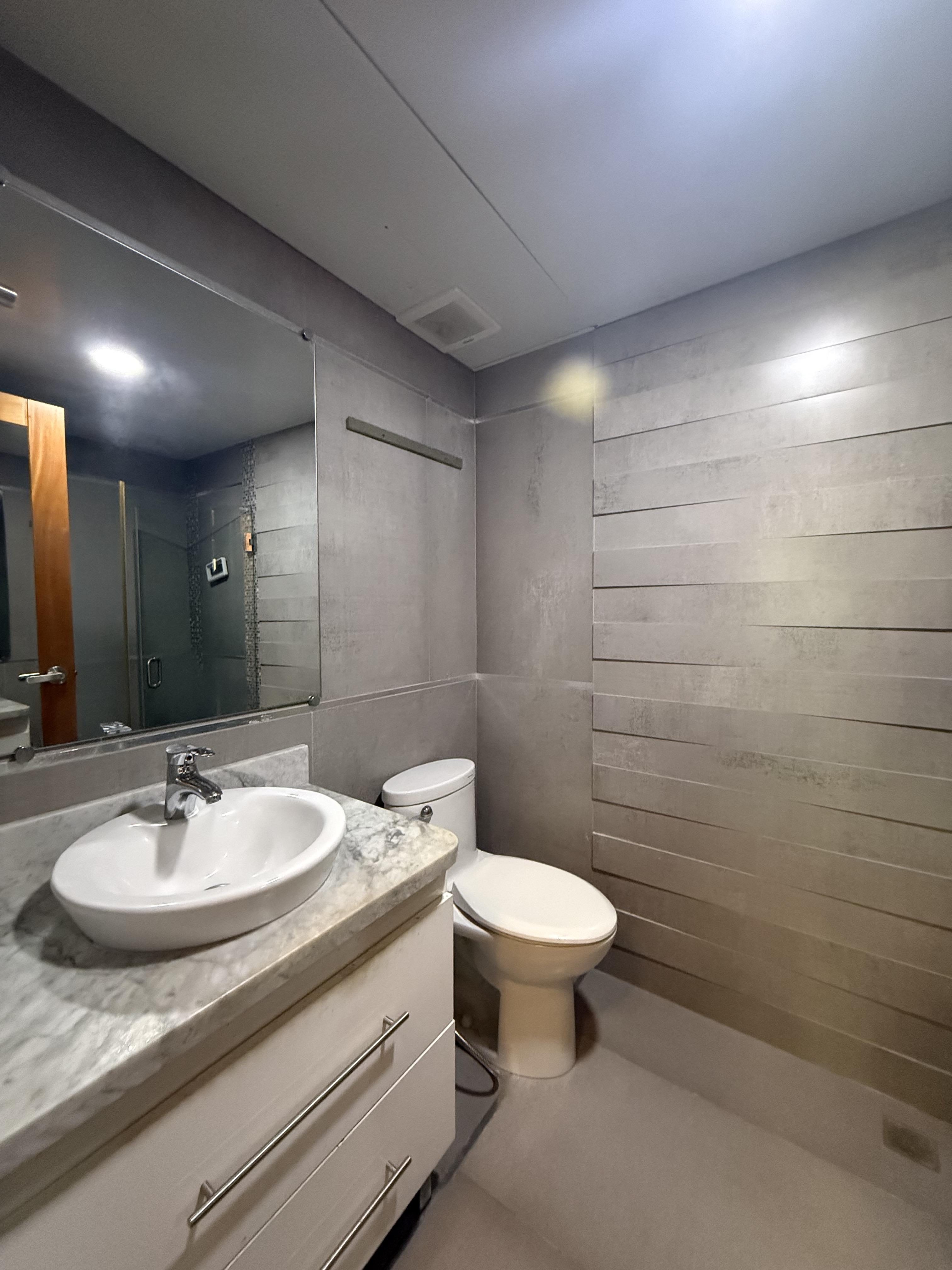 Ensanche Piantini - Apartamento en Renta( Opcion a Venta ) 2 Habitaciones - 4