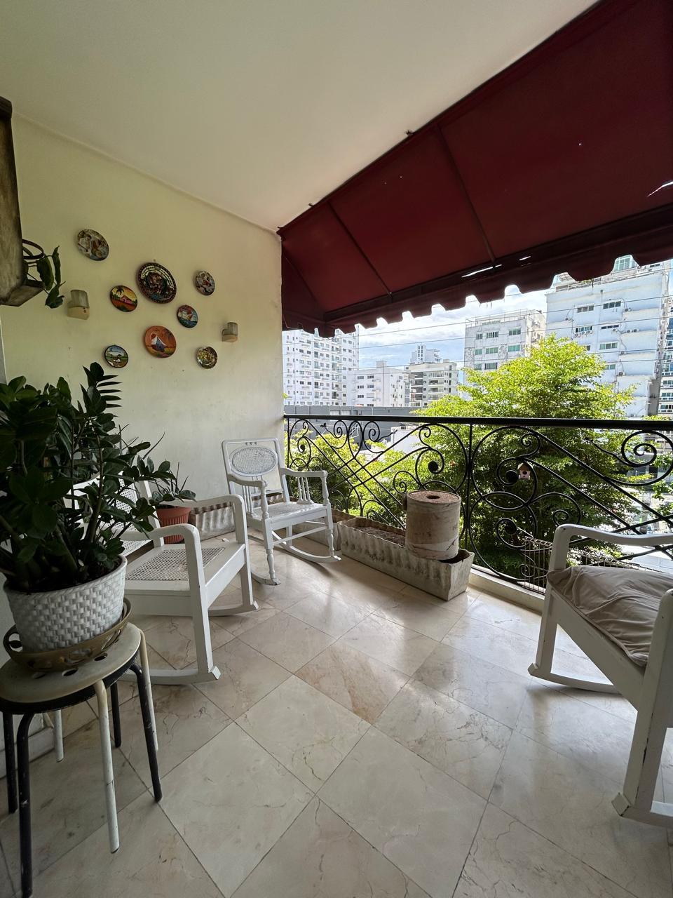 Excelente Apartamento Clásico de 3 habitaciones, El Renacimiento