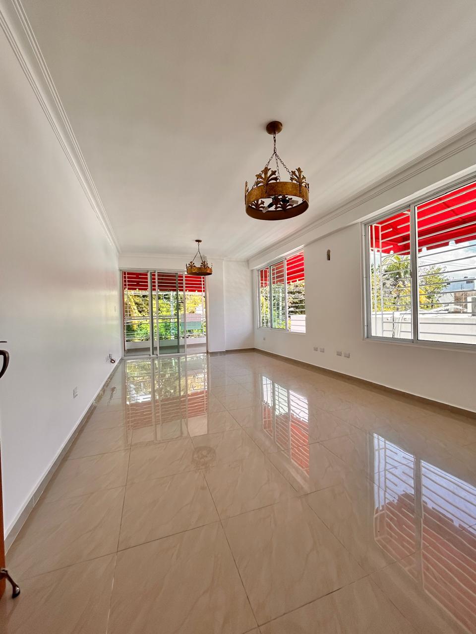 Amplio Apartamento en Venta, 3 habitaciones, La Julia