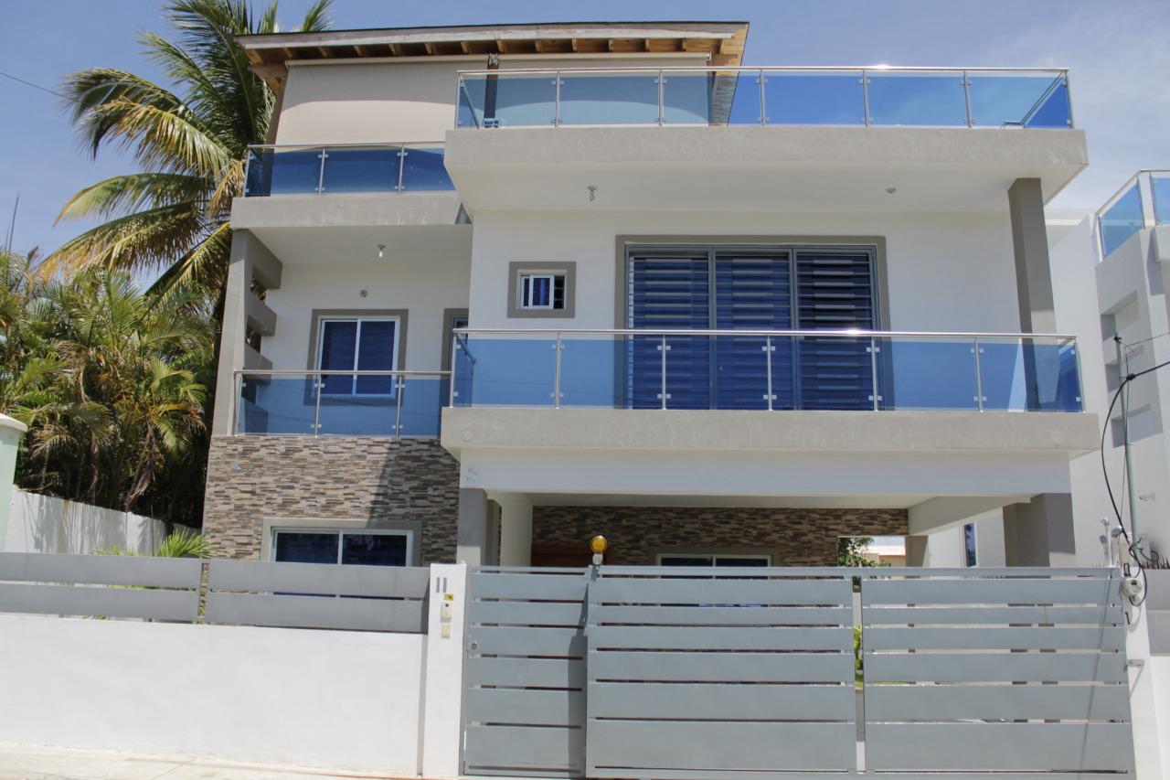 Confortable Villa cerca del Malecón