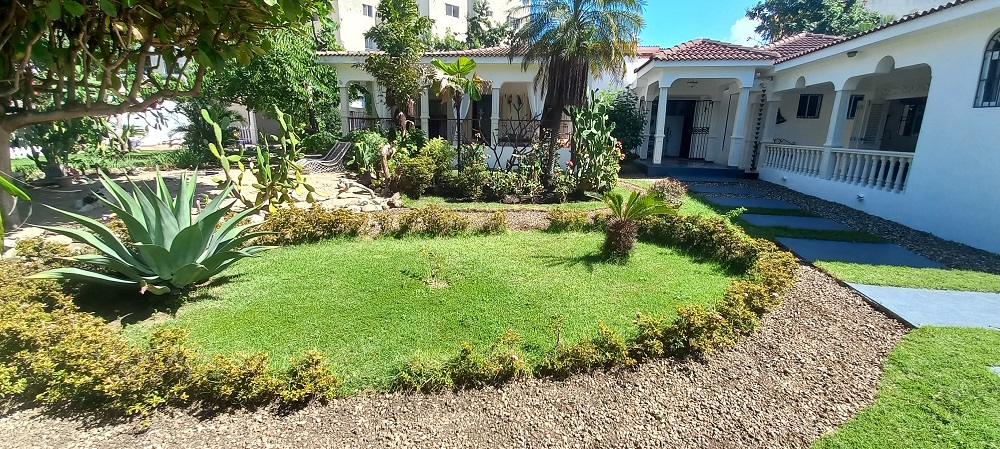 Casa estilo colonial Costambar
