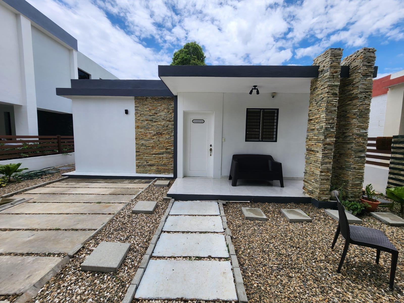 Casa En Venta En Proyecto Cerrado Los Rieles