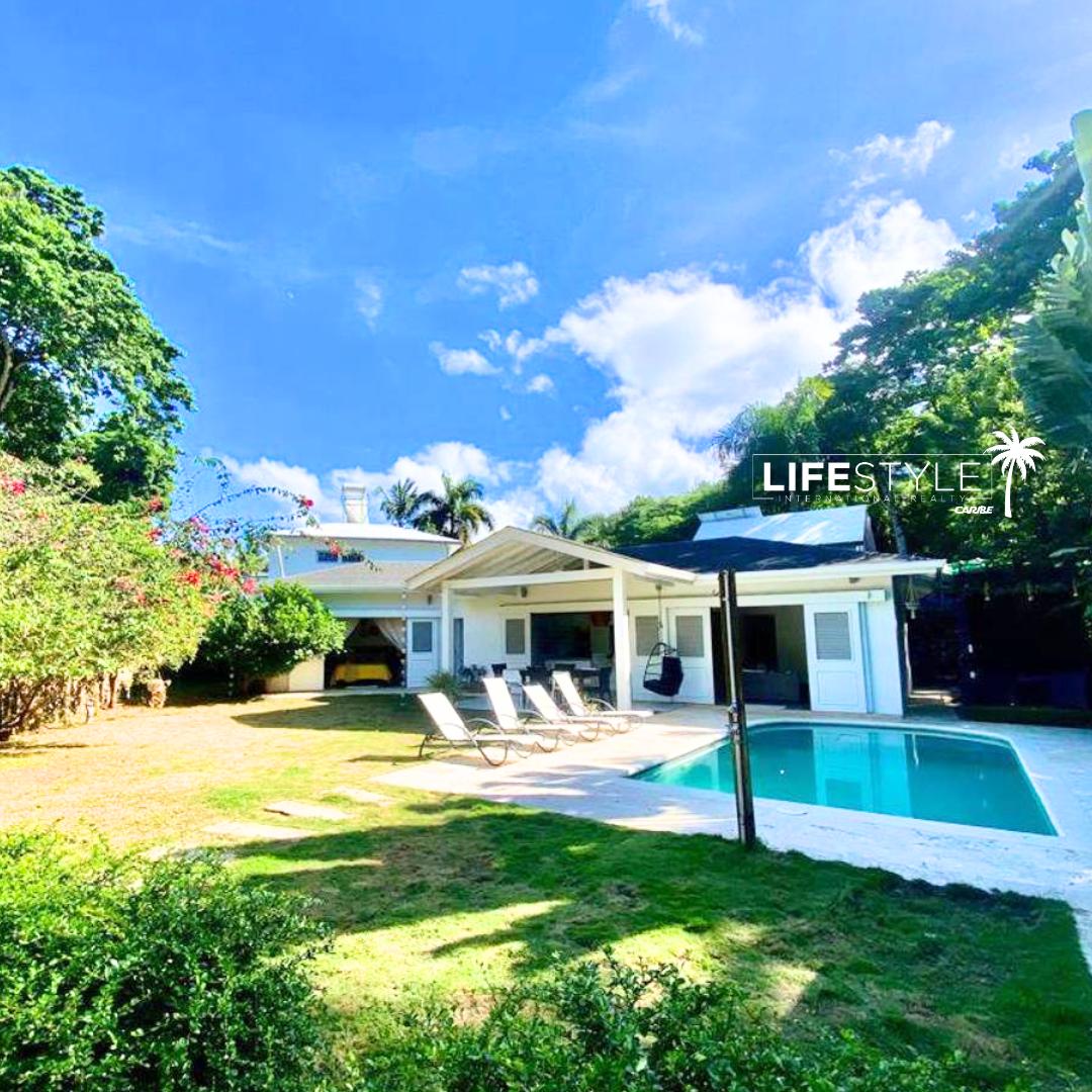 Villa caribeña a pasos de Playa Bonita