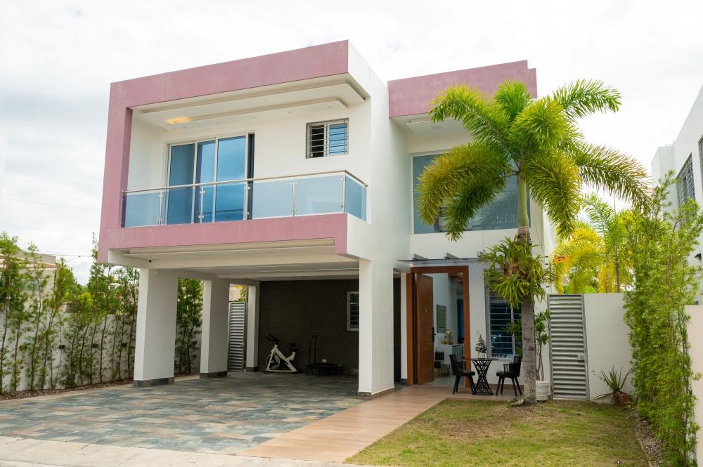 Residencia privada de oportunidad en proyecto cerrado