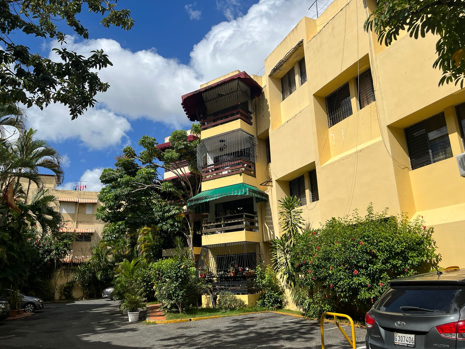 AI01AA0011 Alquiler De Apartamento Amueblado en Gazcue 125.82 m2