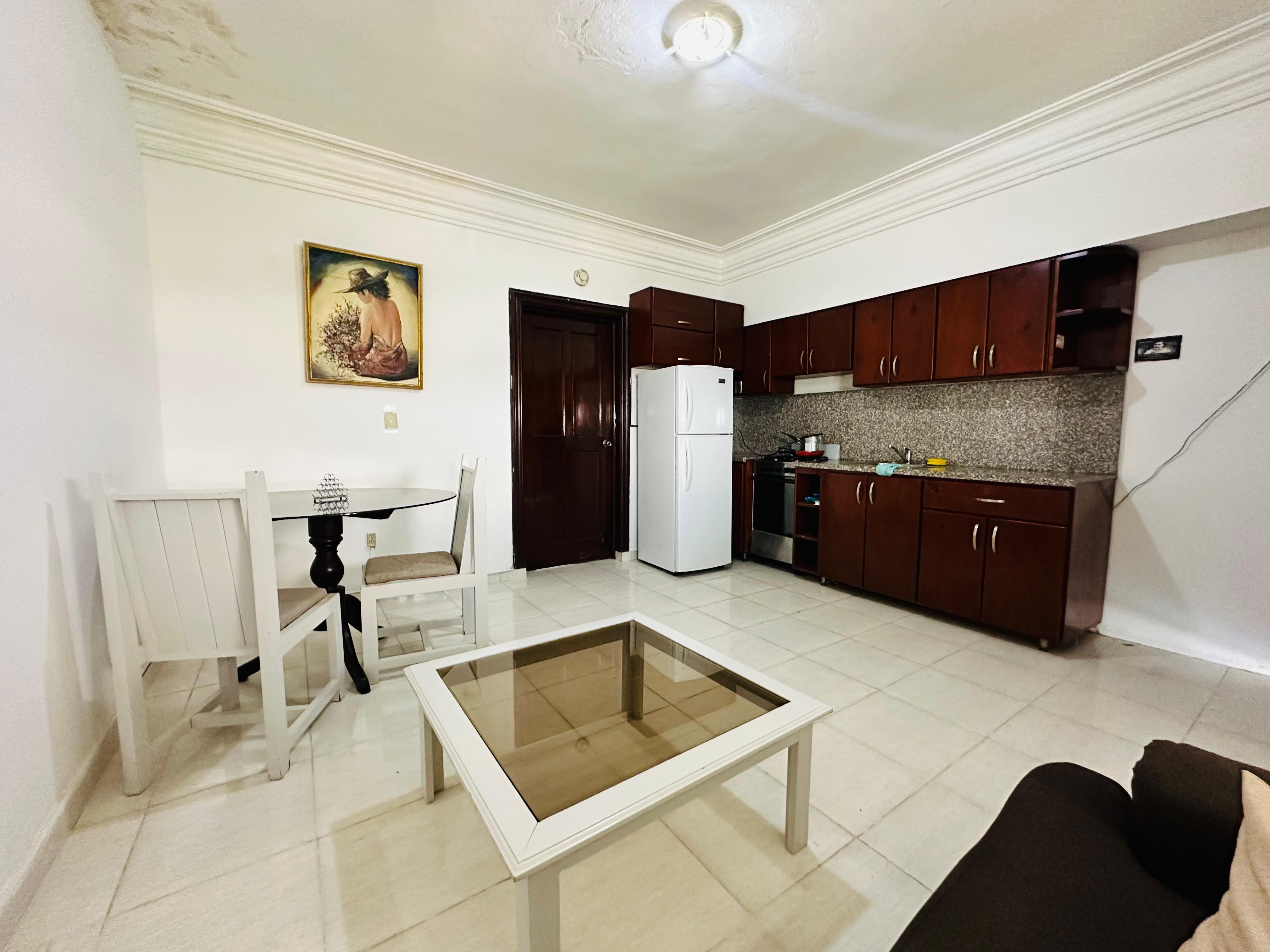 Se Alquila Clasico Apartamento Amueblado en Gazcue, Santo Domingo