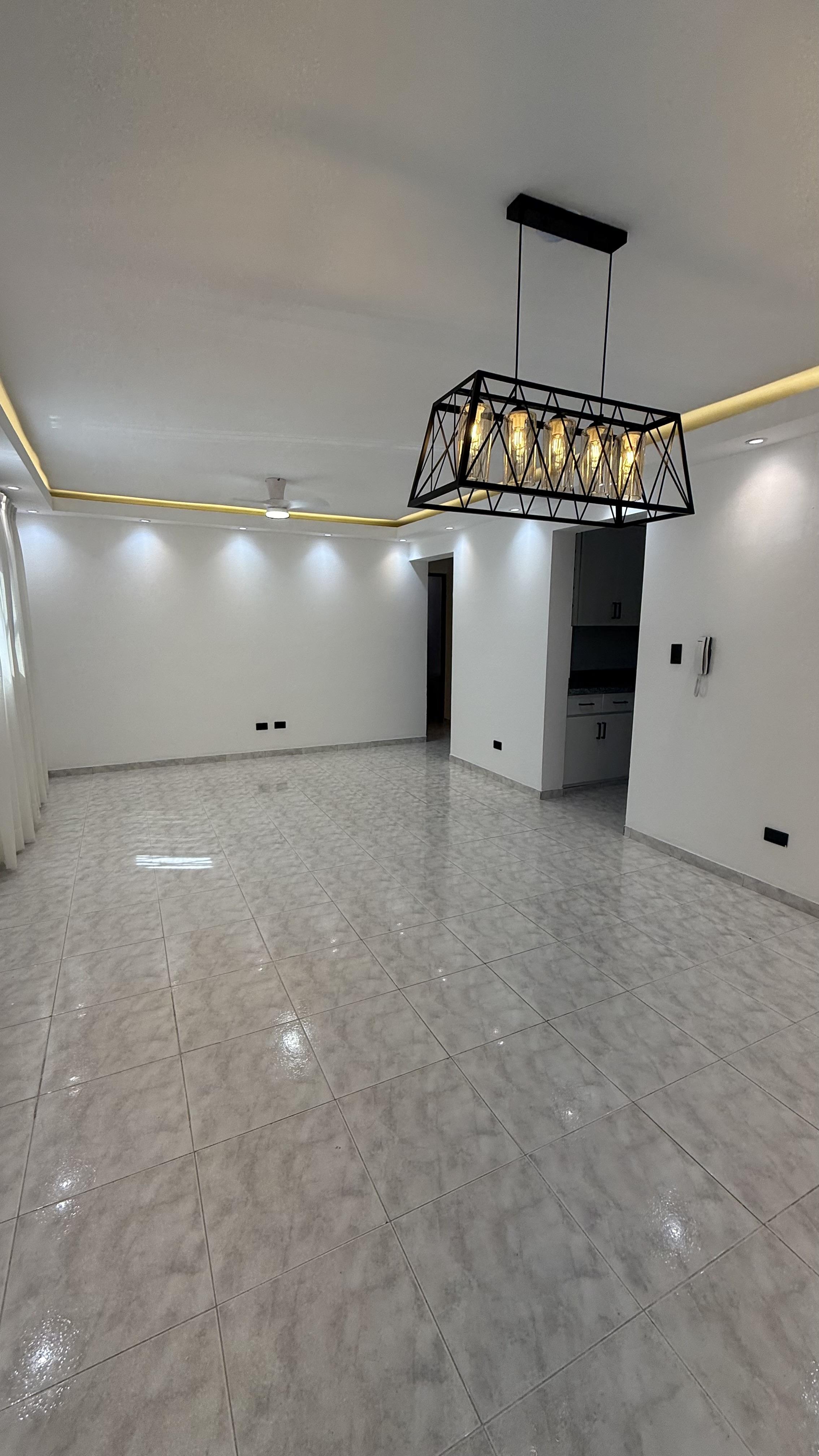Apartamento en alquiler con línea blanca | Ensanche Quisqueya, SD