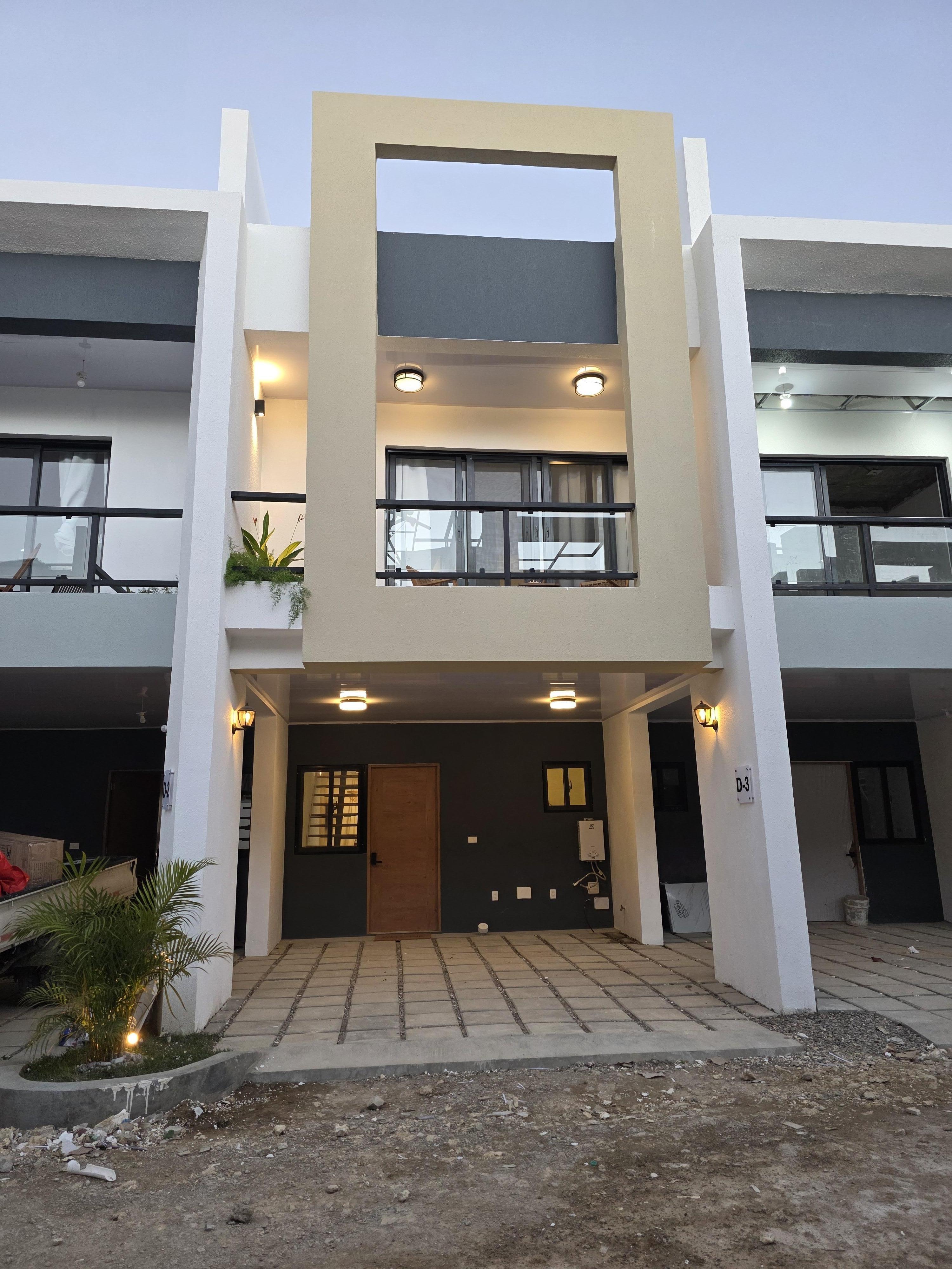 Dominion Luxury Villas – Playa Chiquita Tu nuevo hogar a pasos del mar