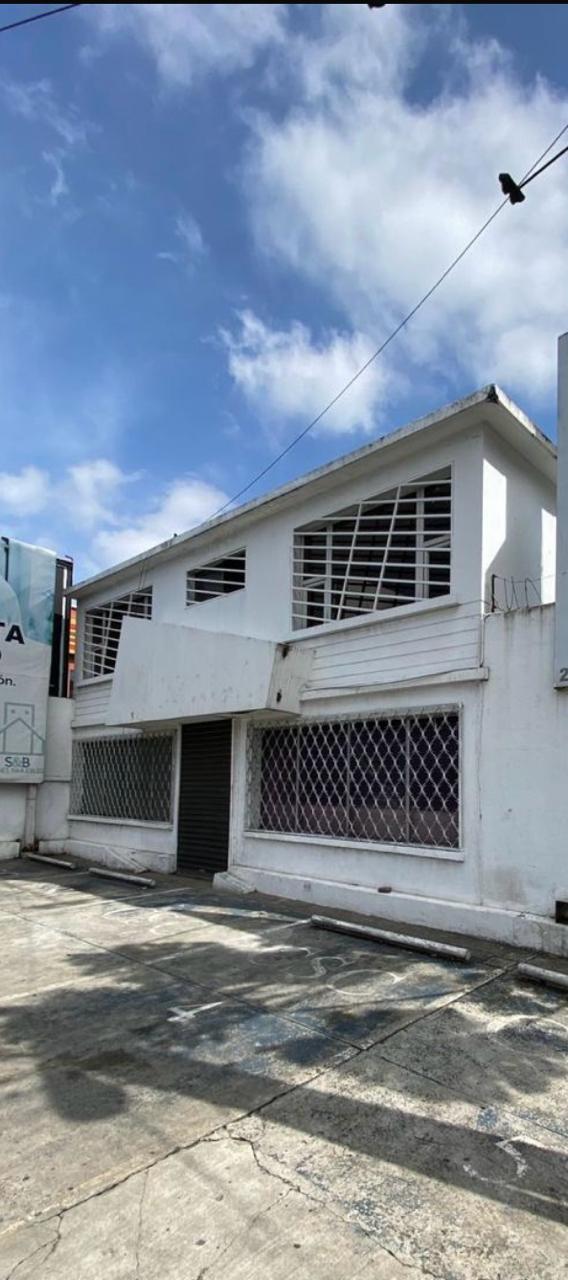 Casa en renta - Zona 10