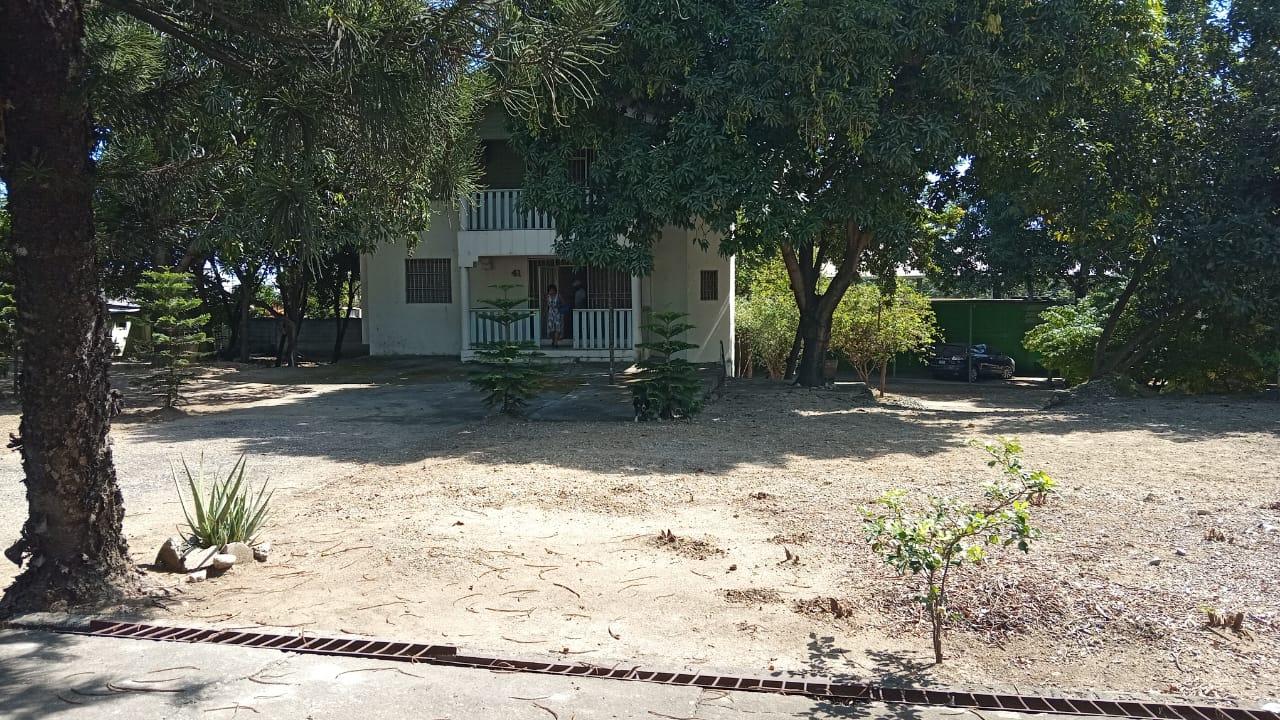 Alquilo Solar 3,850m² con Estructura – US$5,000
