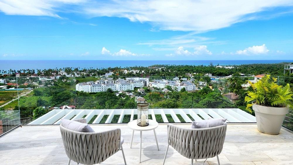 Villa moderna con vista al mar en el centro