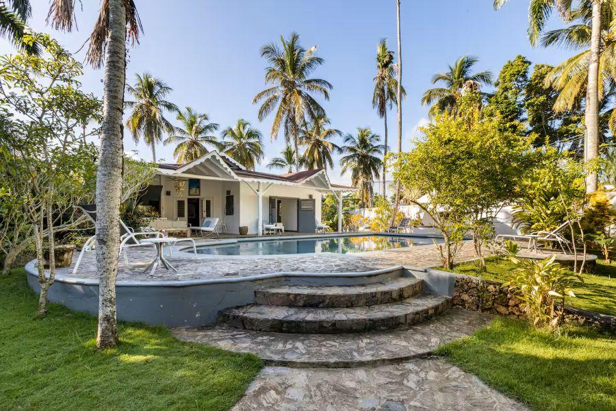 Villa Colonial con Piscina Privada | A 5 Minutos de Playa Las Ballenas