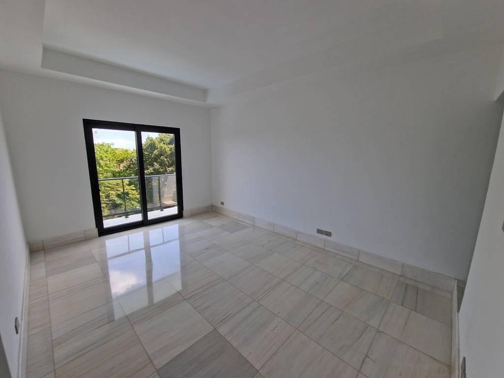 Exclusivo y Lujoso Apartamento en Av. Anacaona