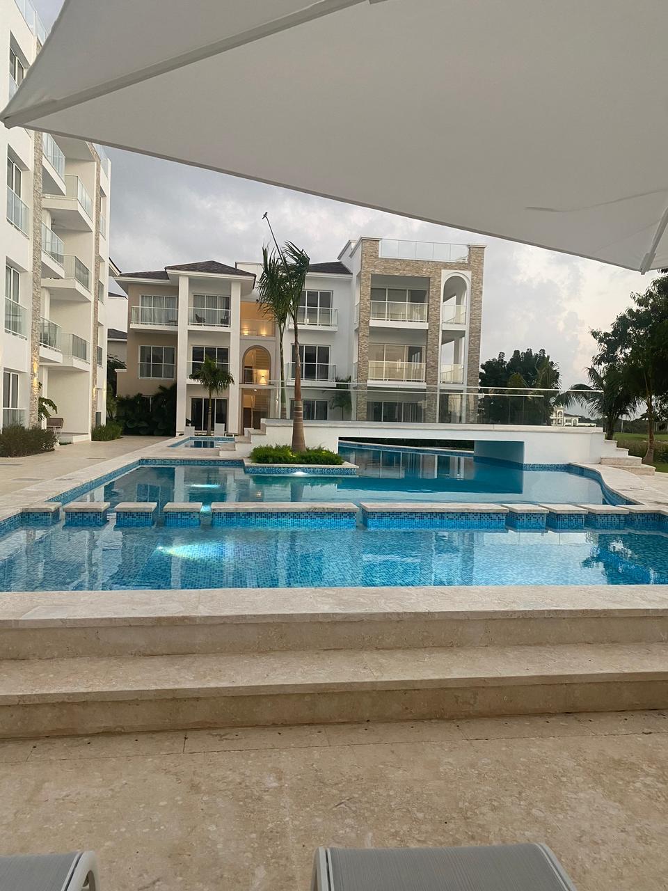 Apartamento en Punta Cana Frente al Campo de Golf en Hard Rock Hotel Bavaro